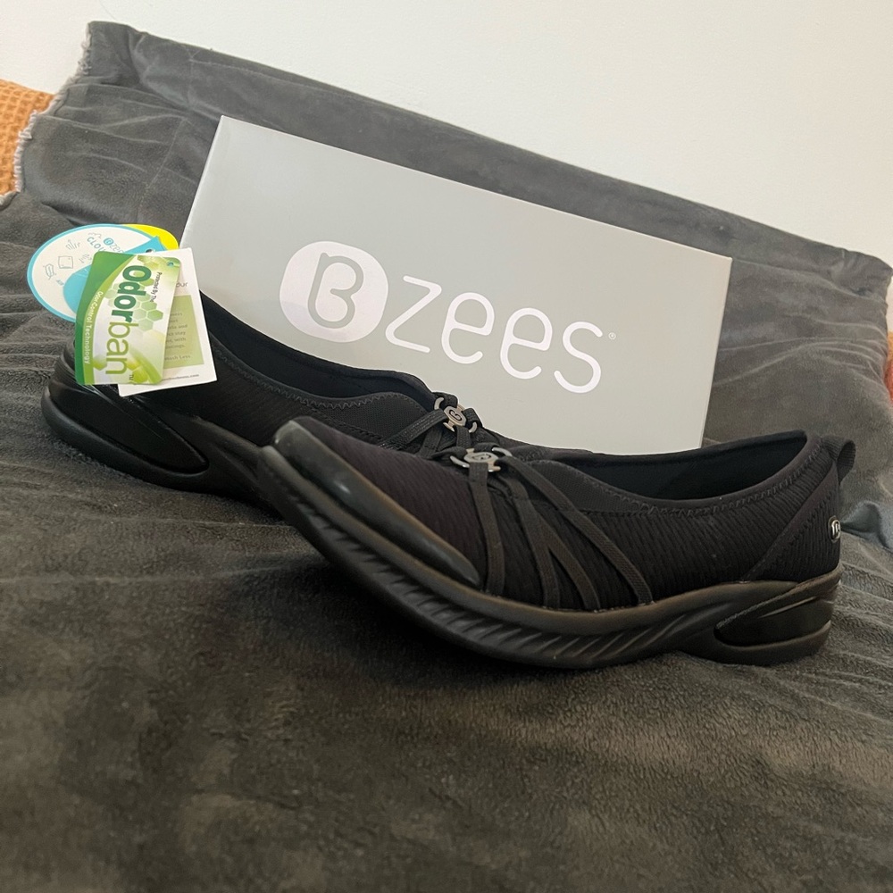 Bzees Niche Slipon in Black Mesh